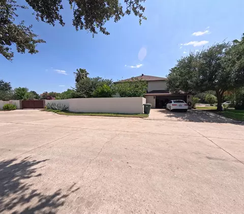 Exterior - 1217 Lyles Lp, Laredo, TX 78045 photo 7 of 8
