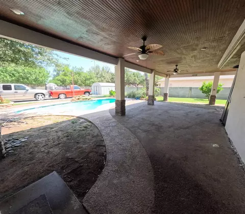 Exterior - 1217 Lyles Lp, Laredo, TX 78045 photo 5 of 8