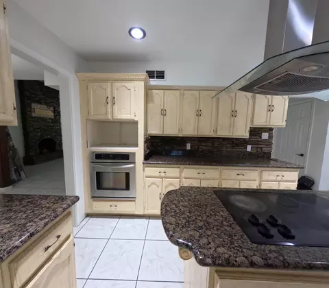 Kitchen - 1217 Lyles Lp, Laredo, TX 78045 photo 2 of 2