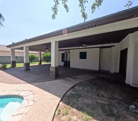 Exterior - 1217 Lyles Lp, Laredo, TX 78045 photo 4 of 8