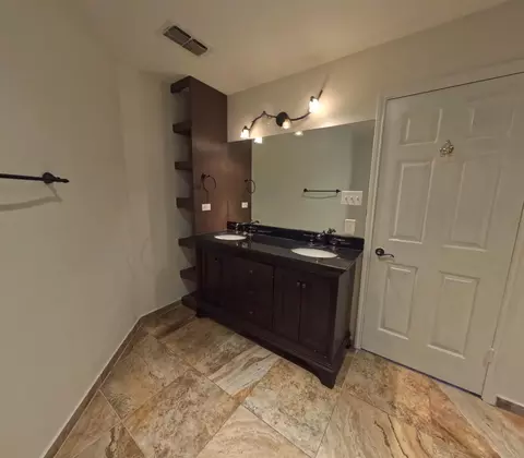 Bath - 1217 Lyles Lp, Laredo, TX 78045 photo 2 of 3