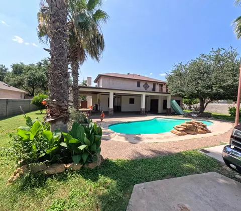 Exterior - 1217 Lyles Lp, Laredo, TX 78045 photo 6 of 8