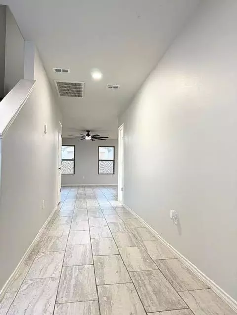 5611 Lone Star Loop, Laredo, TX 78046 photo 2