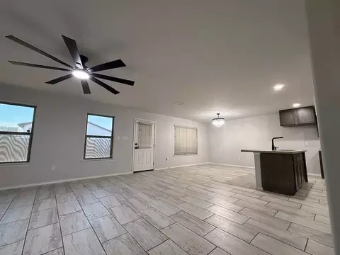 5611 Lone Star Loop, Laredo, TX 78046 photo 6