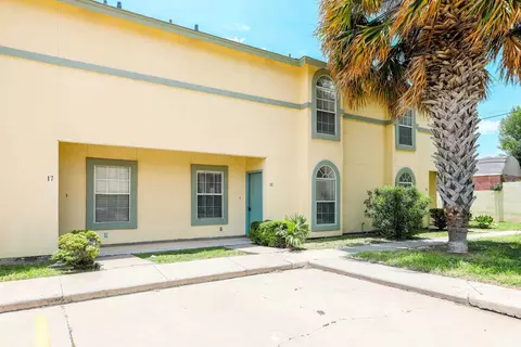 1000 Ranchway Dr #16, Laredo, TX 78045