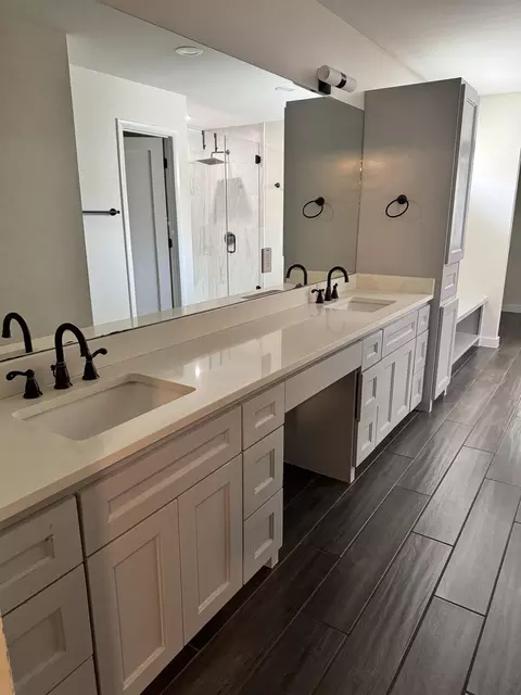 Bath - 1322 Sambar Lp, Laredo, TX 78045 photo 2 of 3