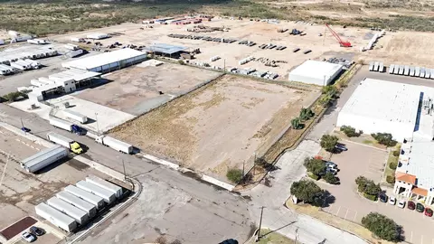 1126 Black Diamond St, Laredo, TX 78040