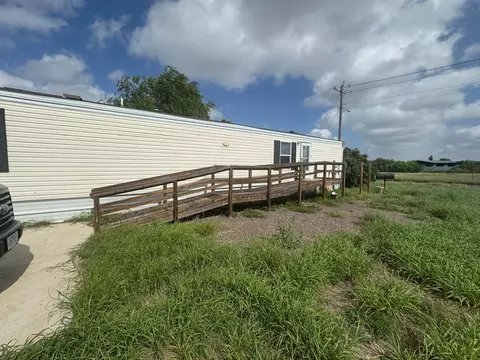 708 Bigleaf Dr, Laredo, TX 78046 photo 6
