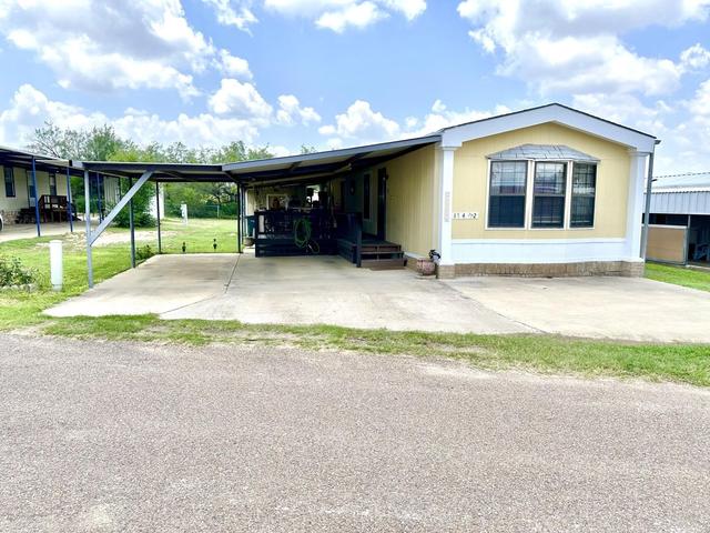 142 Sunshine Ln, Zapata, TX 78076