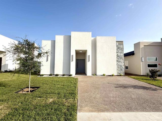 1611 Secretaria Ln, Laredo, TX 78046