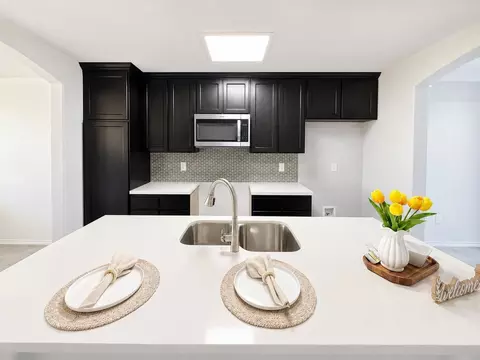 Kitchen - 6002 Servando Dr, Laredo, TX 78046 photo 1 of 2