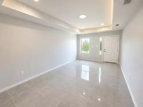 Living - 6002 Servando Dr, Laredo, TX 78046 photo 1 of 2
