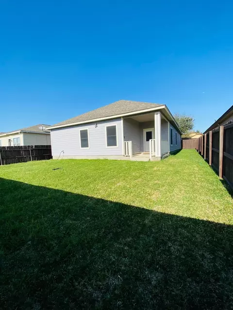 Exterior - 11159 Capistran Lp, Laredo, TX 78045 photo 4 of 4