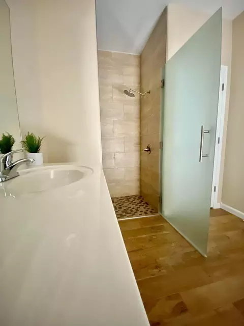 Bath - 11159 Capistran Lp, Laredo, TX 78045 photo 1 of 2
