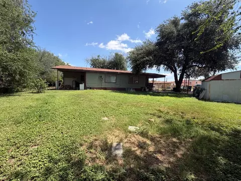 207 Devon W Pl, Laredo, TX 78045 photo 15