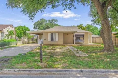 2012 Garfield St, Laredo, TX 78043 photo 1