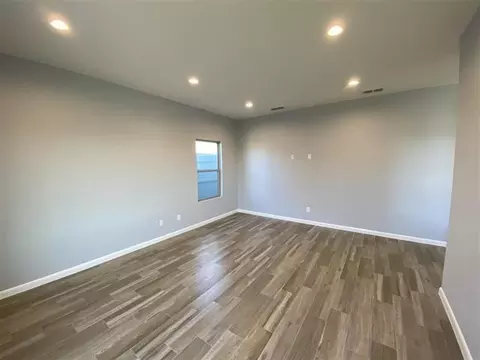Living - 5510 Moses Lp, Laredo, TX 78046 photo 1 of 1