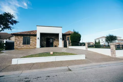 302 Lake Clark Ct, Laredo, TX 78041