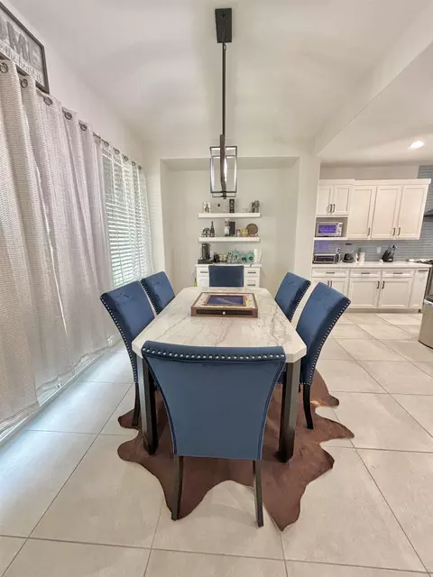 Dining - 502 Journey Loop, Laredo, TX 78045 photo 2 of 3