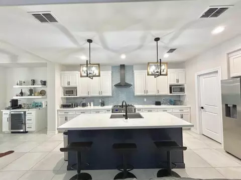 Kitchen - 502 Journey Loop, Laredo, TX 78045 photo 1 of 5