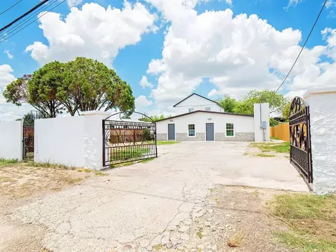 2218 Burnside St, Laredo, TX 78040
