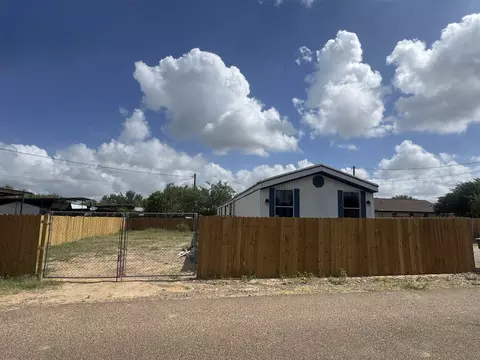 148 Ranch Rd, Laredo, TX 78046 photo 1