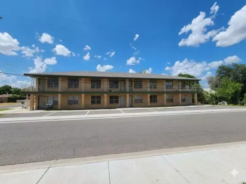 Exterior - 602 E Ash St, Laredo, TX 78040 photo 1 of 2