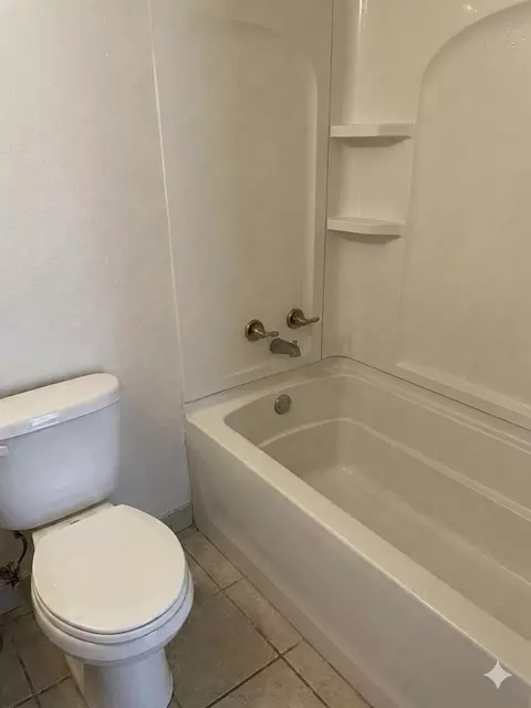 Bath - 602 E Ash St, Laredo, TX 78040 photo 1 of 2