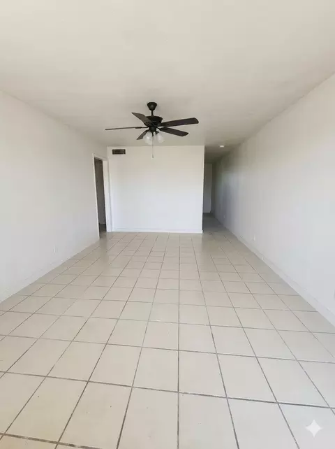 Living - 602 E Ash St, Laredo, TX 78040 photo 1 of 2