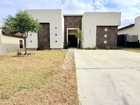 1614 Bilbao Dr, Laredo, TX 78046