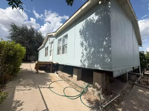 Exterior - 814 Flag St, Laredo, TX 78043 photo 7 of 7