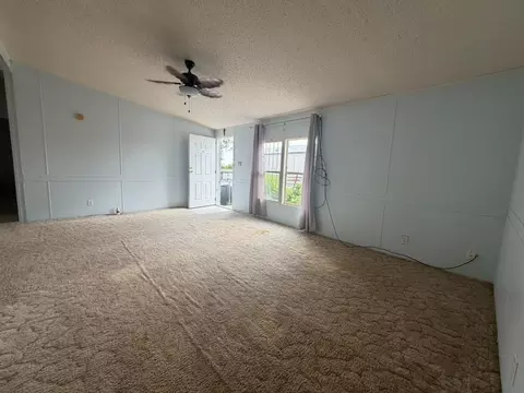 Living - 814 Flag St, Laredo, TX 78043 photo 1 of 3