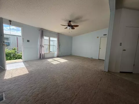 Living - 814 Flag St, Laredo, TX 78043 photo 2 of 3