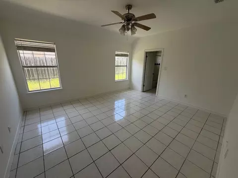 Bedroom - 307 Cinnamon Teal Lp, Laredo, TX 78045 photo 1 of 2
