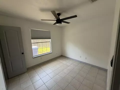 Bedroom - 307 Cinnamon Teal Lp, Laredo, TX 78045 photo 2 of 2