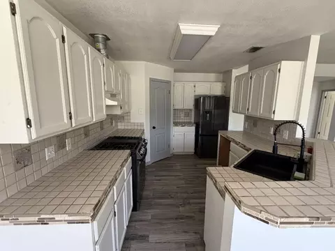Kitchen - 307 Cinnamon Teal Lp, Laredo, TX 78045 photo 1 of 3