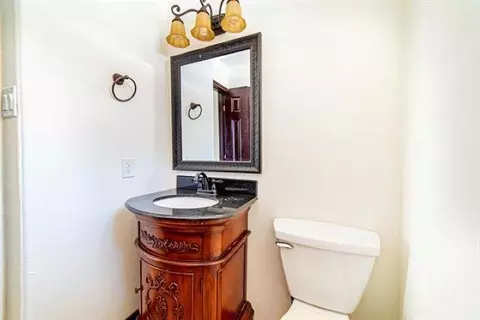 Bath - 2110 Lima Lp, Laredo, TX 78045 photo 1 of 3