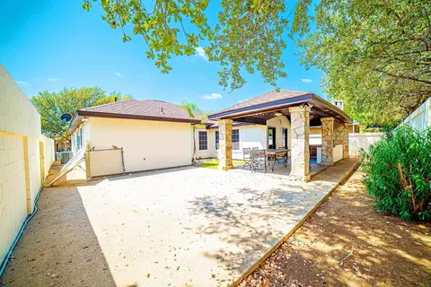 Exterior - 2110 Lima Lp, Laredo, TX 78045 photo 5 of 6