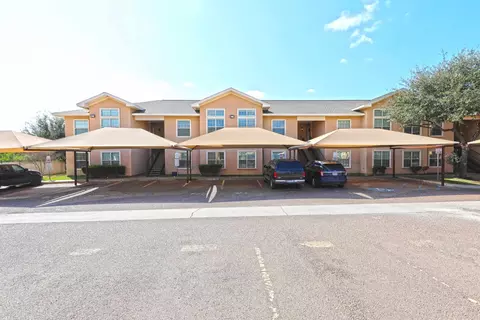 2720 Camelot Dr #102, Laredo, TX 78041