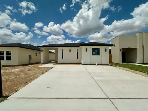 1636 Secretaria Ln, Laredo, TX 78046