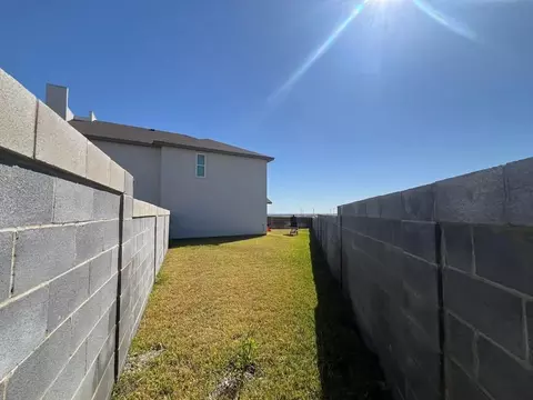 Exterior - 711 Solaz Dr, Laredo, TX 78045 photo 3 of 3