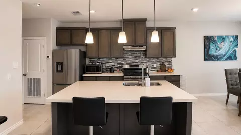 Kitchen - 711 Solaz Dr, Laredo, TX 78045 photo 1 of 4
