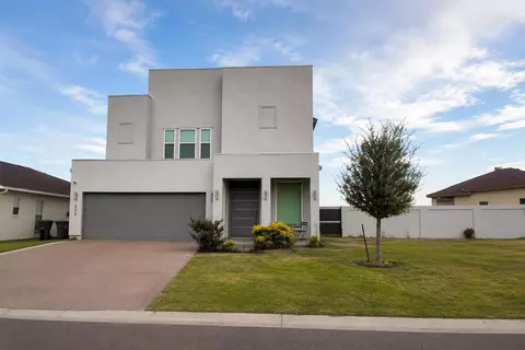 Exterior - 711 Solaz Dr, Laredo, TX 78045 photo 1 of 3