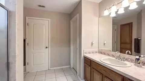 2083 Quito Lp, Laredo, TX 78041 photo 14