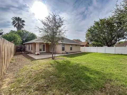 2083 Quito Lp, Laredo, TX 78041 photo 16