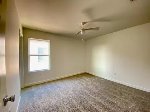 Bedroom - 512 Deer Path Loop, Laredo, TX 78045 photo 3 of 6
