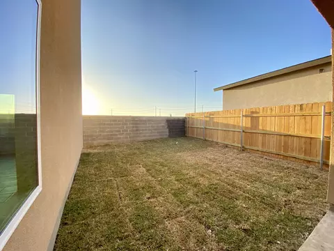 Exterior - 512 Deer Path Loop, Laredo, TX 78045 photo 2 of 4