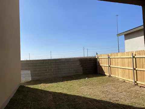Exterior - 512 Deer Path Loop, Laredo, TX 78045 photo 3 of 4