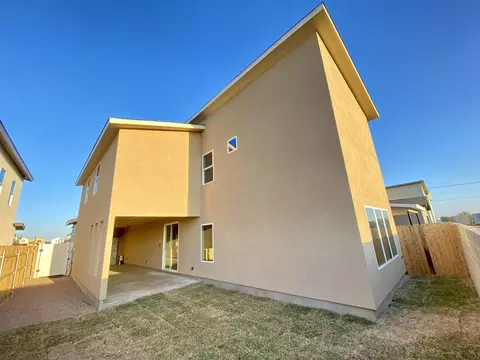 Exterior - 512 Deer Path Loop, Laredo, TX 78045 photo 4 of 4
