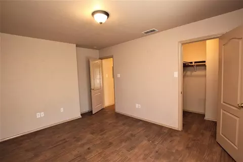 Bedroom - 6006 Catedral Lp, Laredo, TX 78043 photo 2 of 3